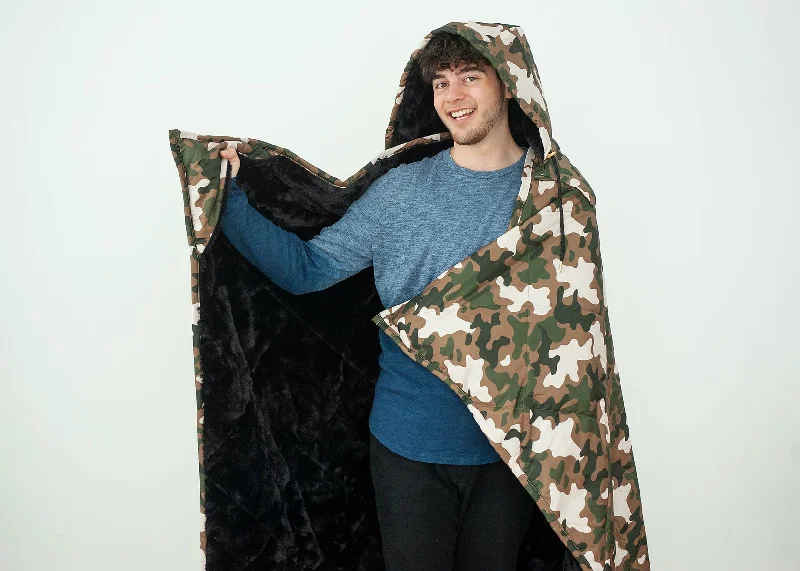 - Pet smart GPS locatorEverywhere Blanket - Camo